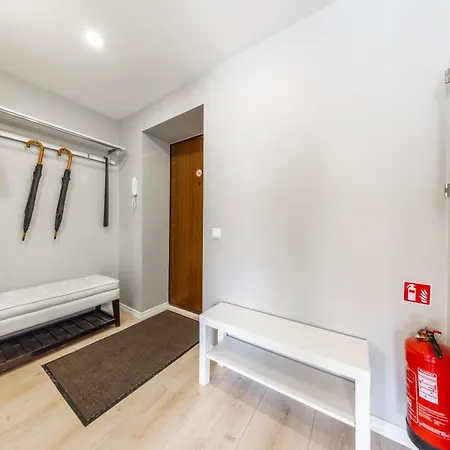 Old Town, Beautiful Yard View, Sauna شقة تالين