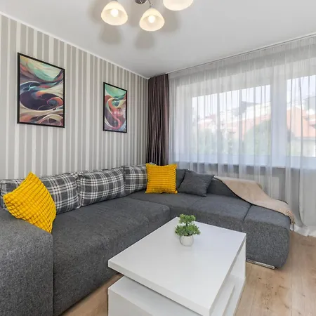 Апартаменти Old Town, Beautiful Yard View, Sauna *